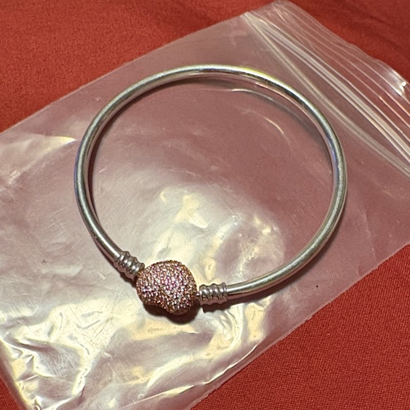 Pandora Elegant Silver and Gold-Toned Heart Bracelet - Picture 3 of 7